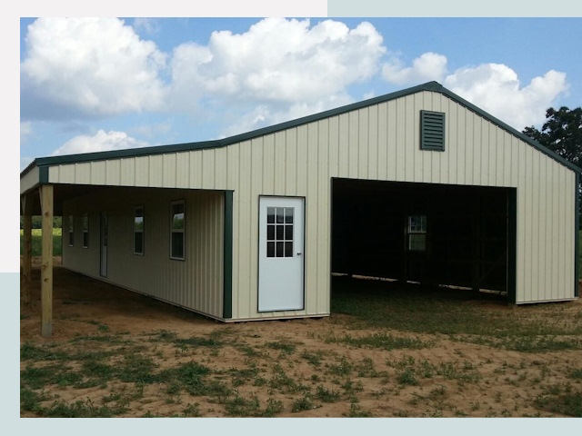 Строительство конюшен в Томске